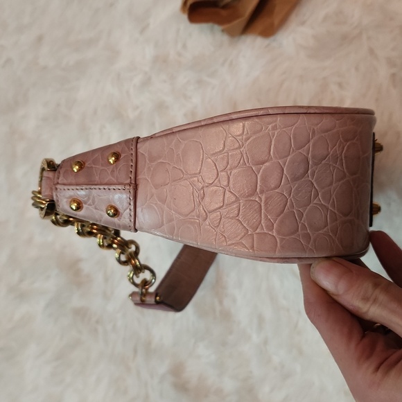 MetroCity mauve handbag with gold hardware - Picture 10 of 13